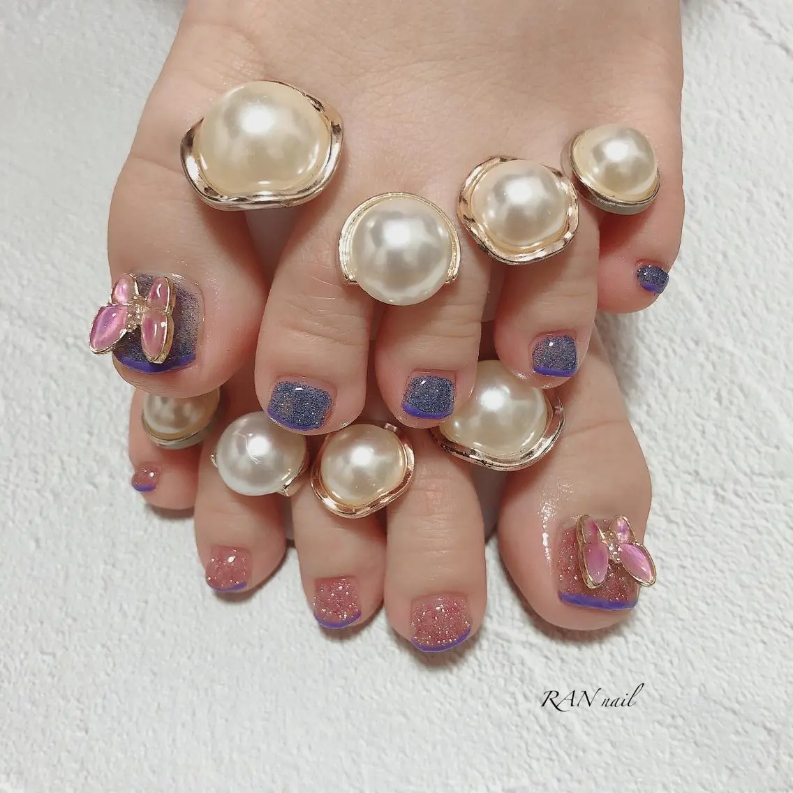 ネイル フラッシュネイル フットネイル キラキラネイル ラメ(グリッター) オフィスネイル RAN nailのネイルデザイン
