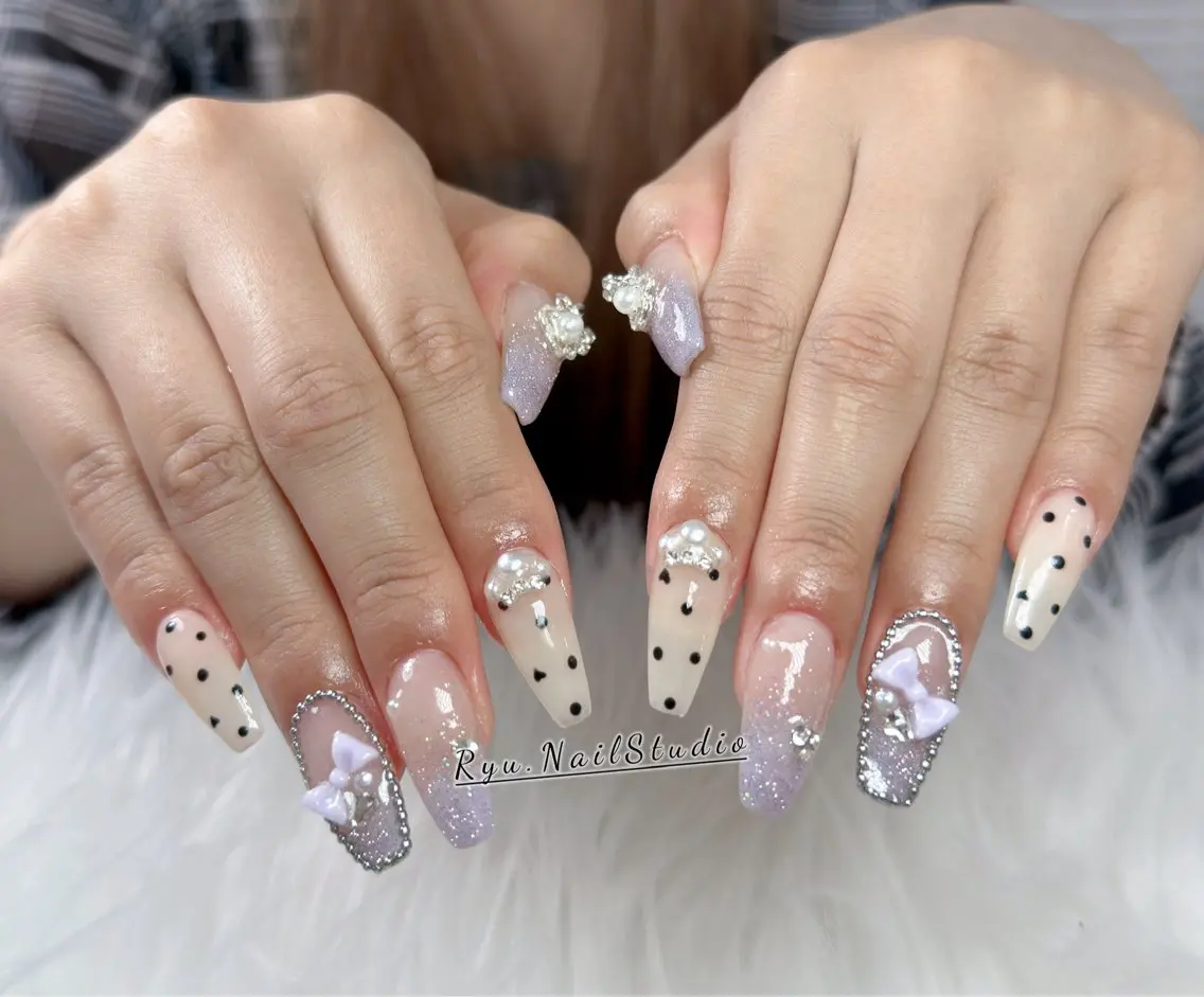 ネイル アートネイル ジェルネイル キラキラネイル ミラーネイル ニュアンスネイル ハンドネイル Ryu nail studioのネイルデザイン