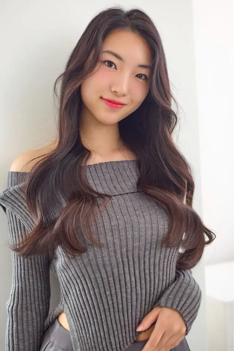 「✨️ダメージレスで艶髪に!✨️」カット✂️+艶髪イルミナカラー🌈の写真