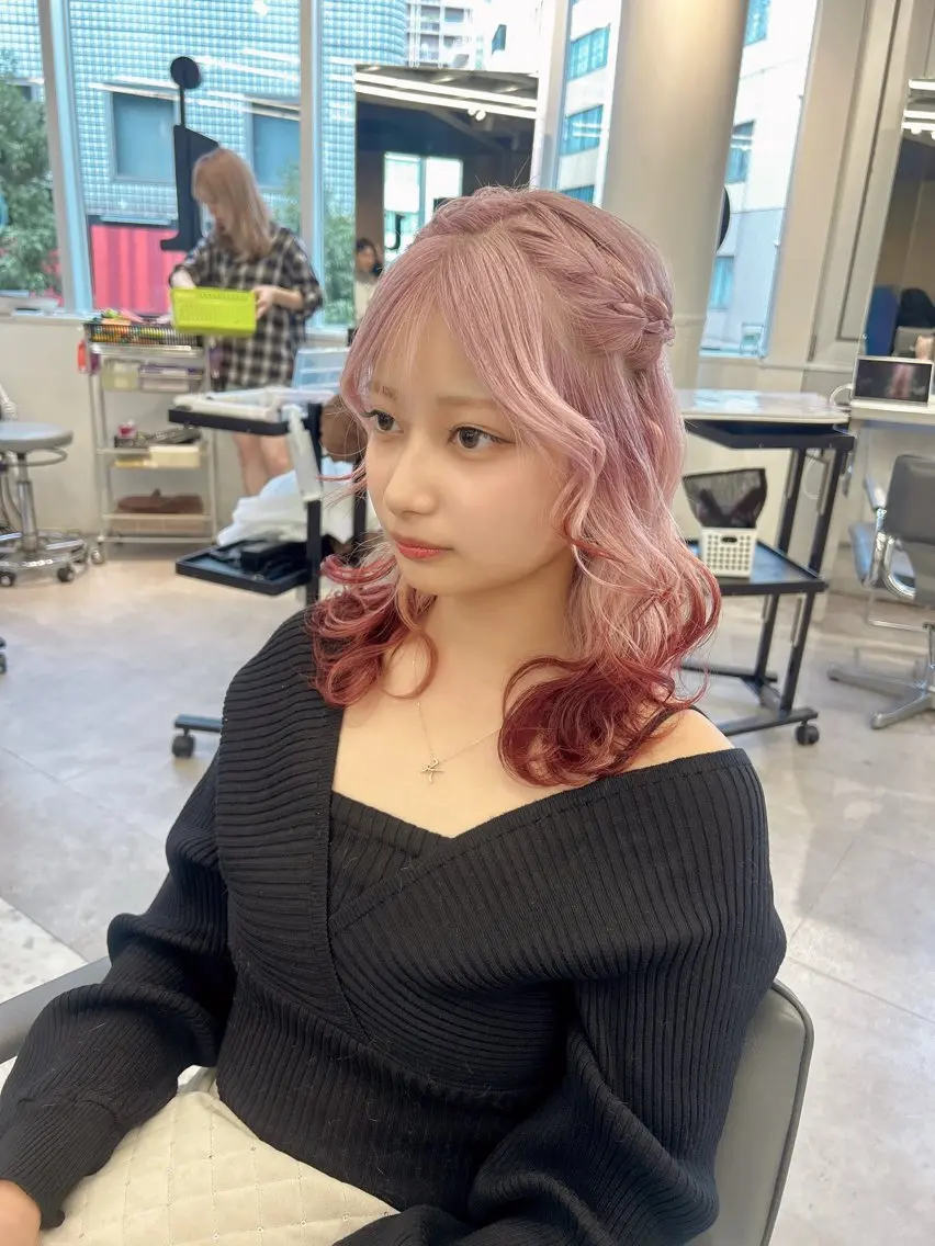 ミディアム カラー ブリーチ グラデーションカラー カット ヘアカラー 🤍YUKI 韓国 艶髪 🤍のヘアスタイル