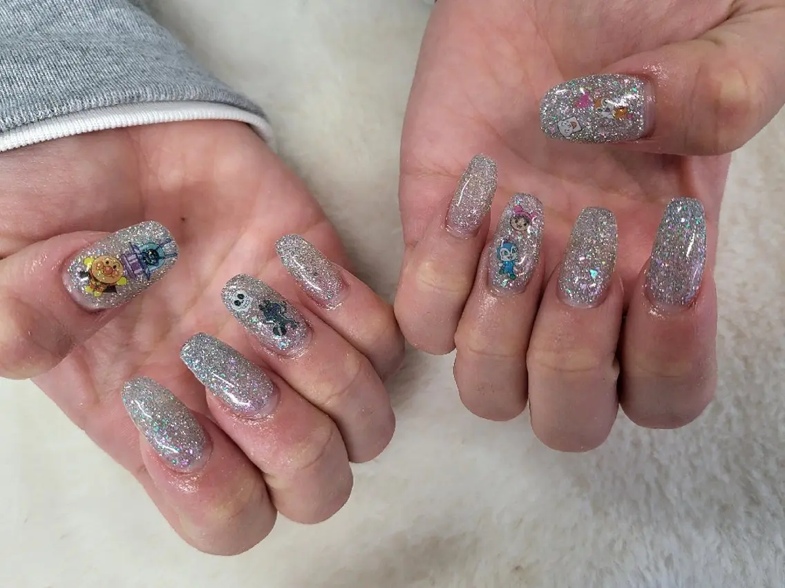 ネイル フラッシュネイル ハンドネイル フットネイル ハンドケア 心斎橋Salon Epokkuのネイルデザイン