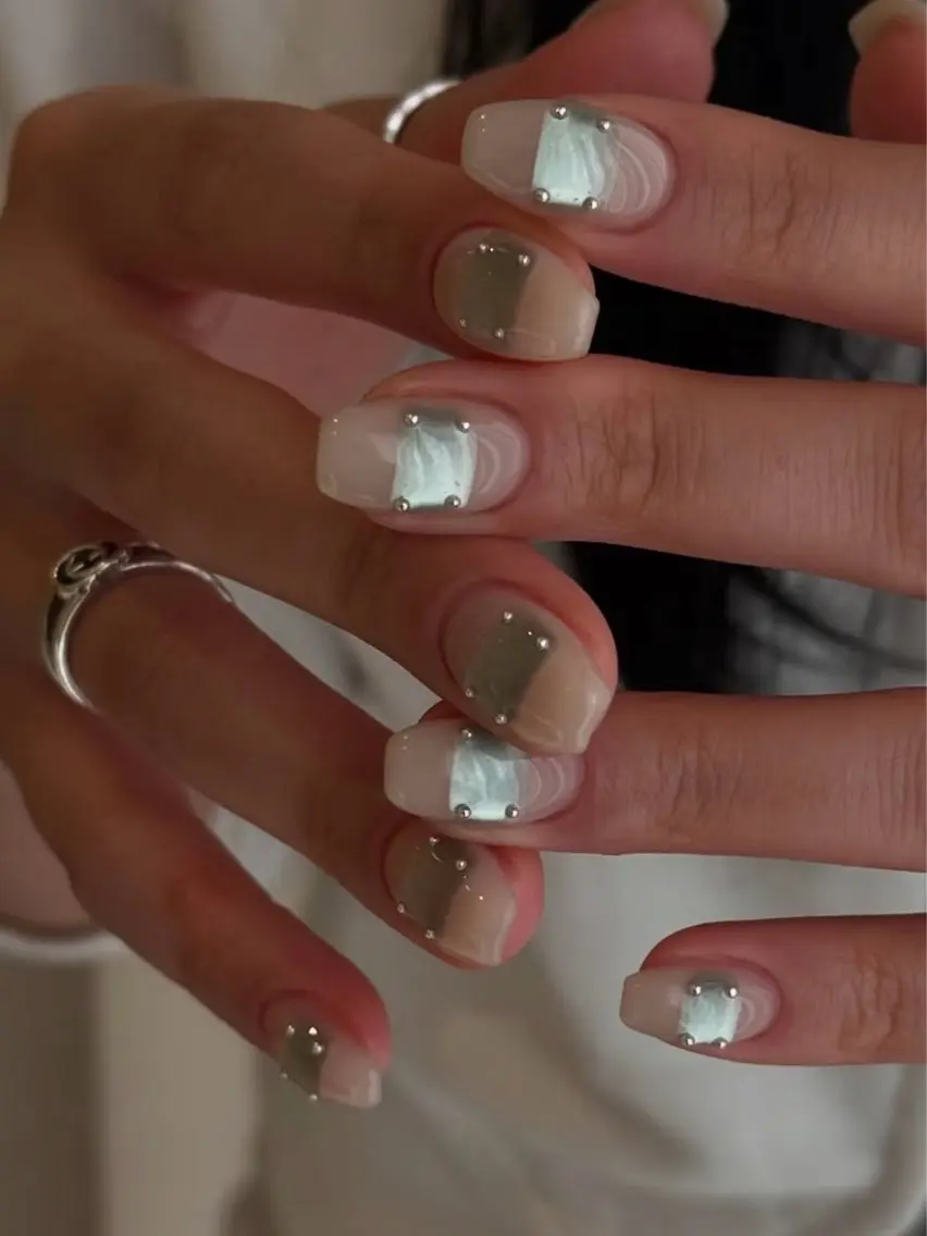 ミディアム Atelier nail salonのネイルデザイン