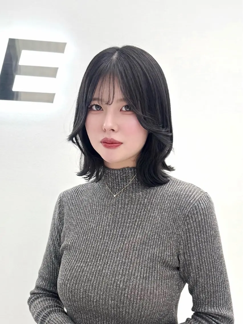 ショート カラー ヘアアレンジ カット ヘアカラー トリートメント ヘッドスパ ヘアセット 縮毛矯正🤍 盛れるボブ/ひかりのヘアスタイル