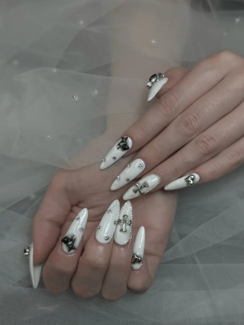 ネイル Iconic Nailのネイルデザイン