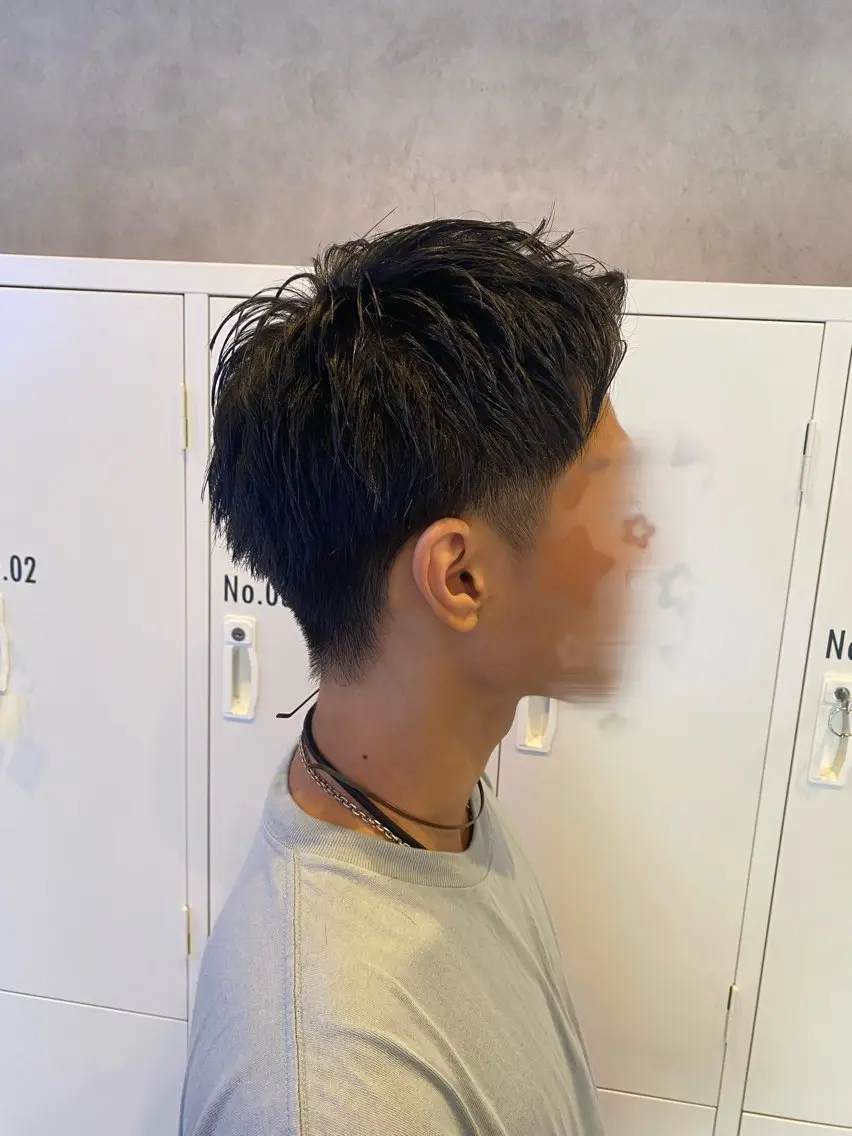 メンズ センターパート スパイキーショート 吉田 恋々音のヘアスタイル