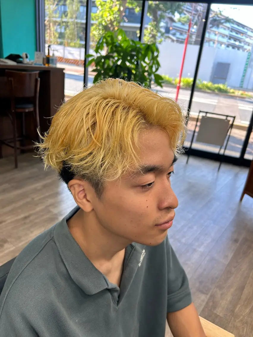 カラー メンズ メンズブリーチ ブリーチ カット ヘアカラー 長谷川 央のヘアスタイル