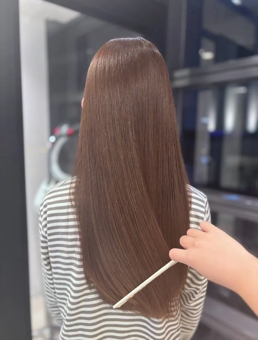 カラー 末政 李椛のヘアスタイル