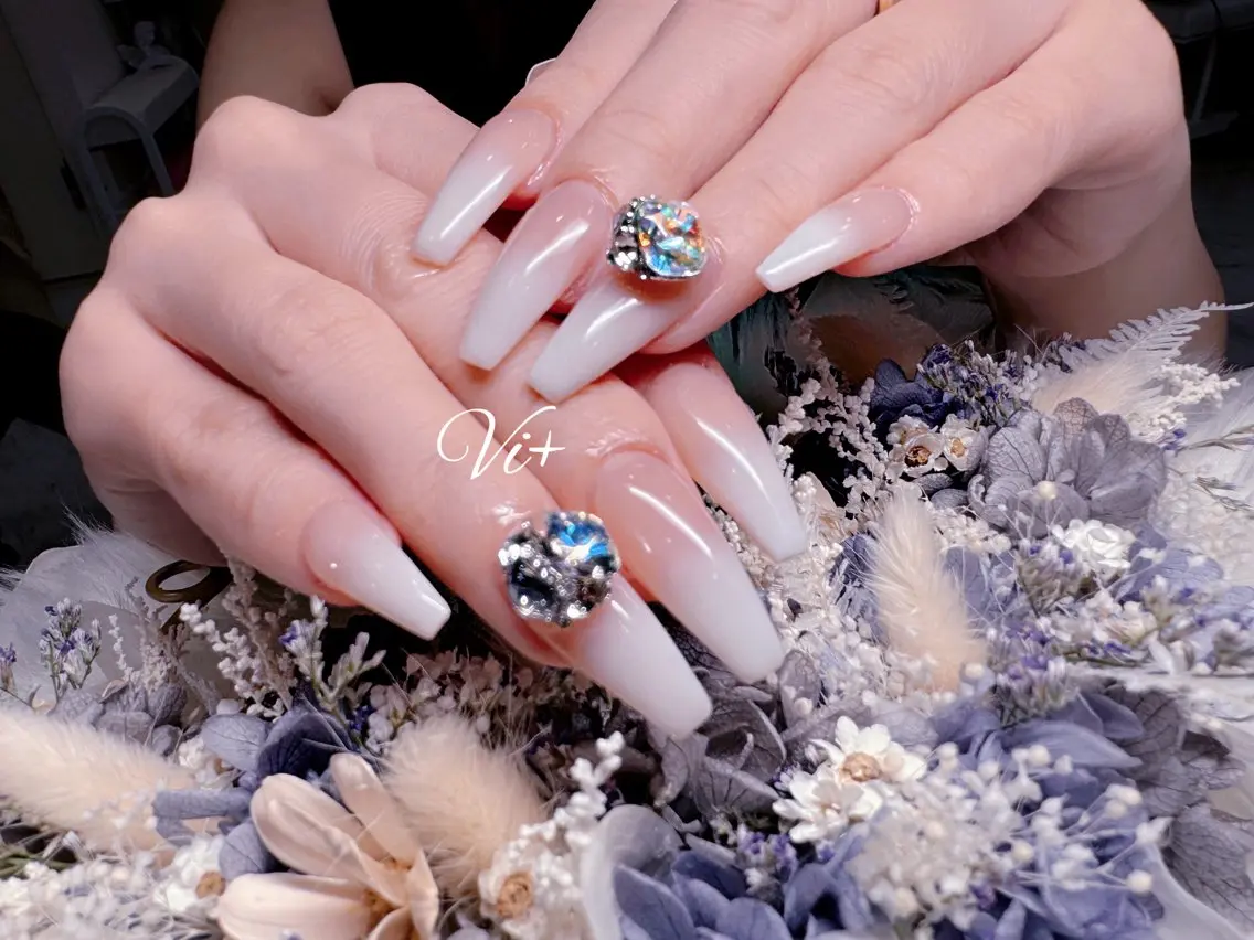 ネイル ハンドネイル ✨Nailsalon Vi+✨のネイルデザイン