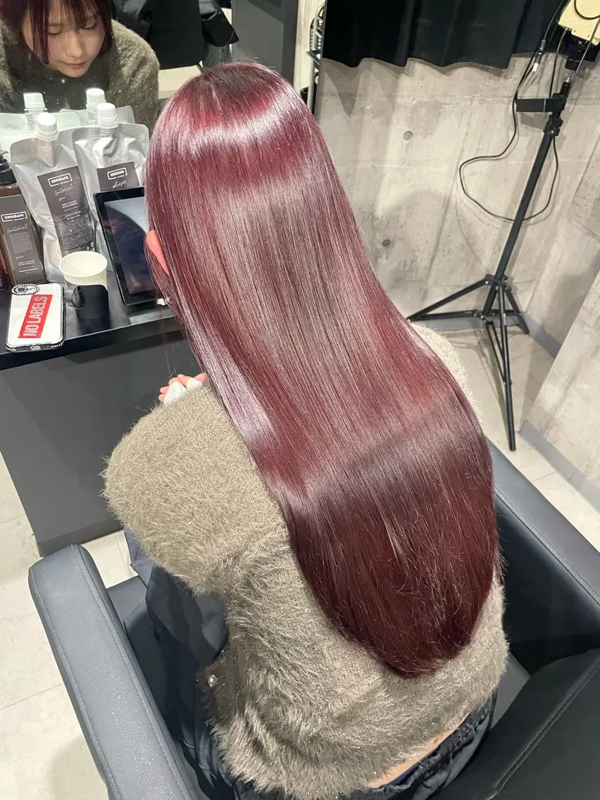 ロング ケアカラー 髪質改善 カット ヘアカラー トリートメント _WHITE 佐伯 碧のヘアスタイル