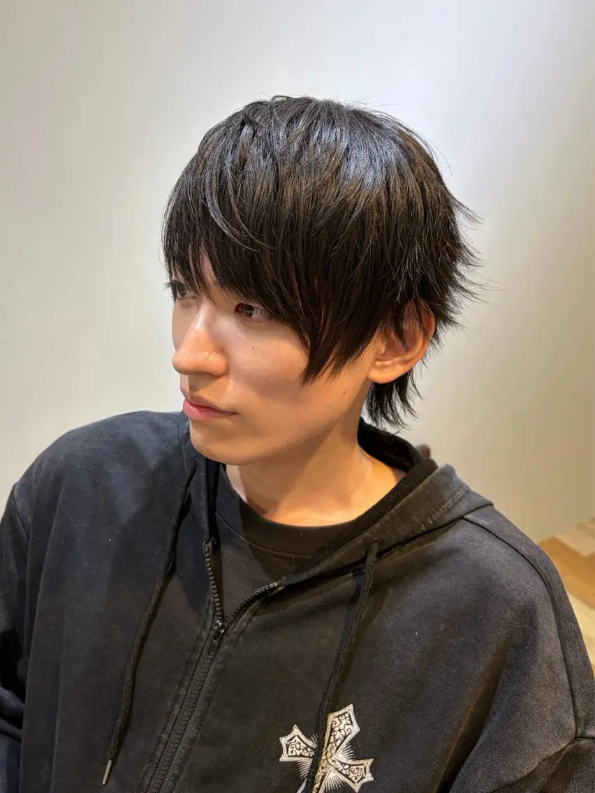 ミディアム メンズ メンズウルフカット 外ハネヘア ウルフカット 盛れるレイヤー× ウルフMari🪽のヘアスタイル