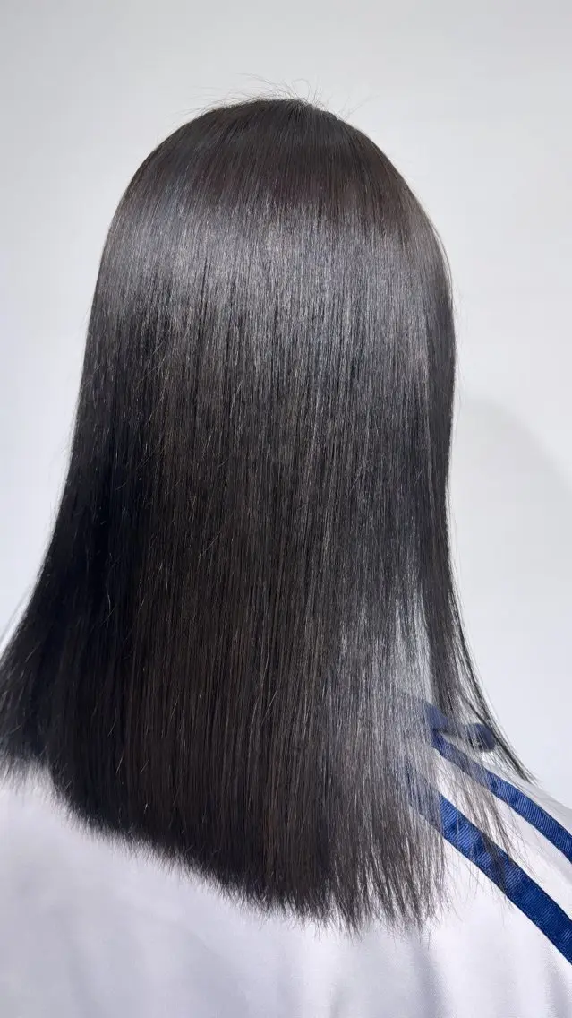 セミロング カラー 黒髪 ブリーチ ブルーカラー ブルーブラック ブリーチなしカラー beaute錦糸町 🦖⋆͛yuka💚のヘアスタイル