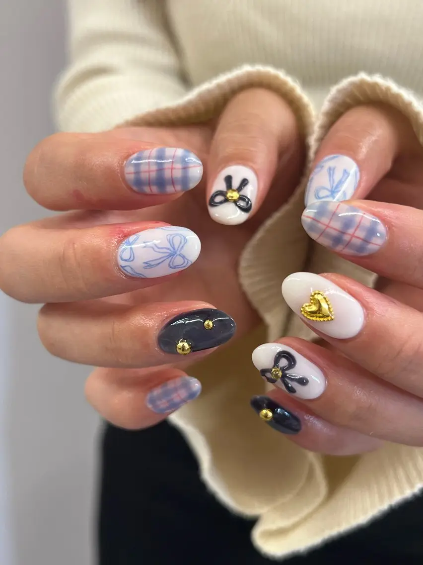 ネイル ジェルネイル マグネットネイル ネイビー ニュアンスネイル パラジェル ハンドネイル ハンドケア Bana_ Nailのネイルデザイン
