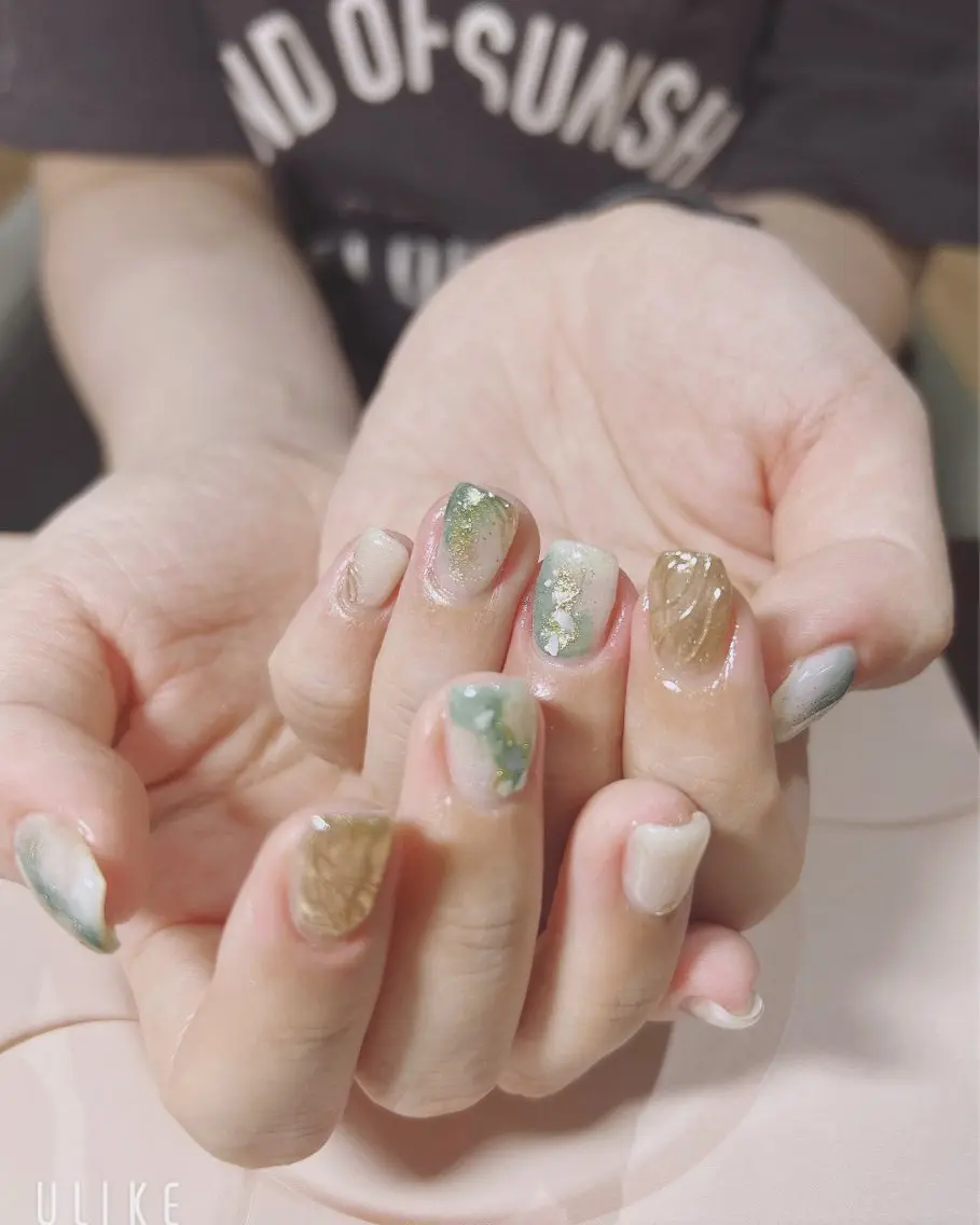 ネイル ニュアンスネイル ハンドネイル 吉野✨ ネイルデザイナー✨のネイルデザイン