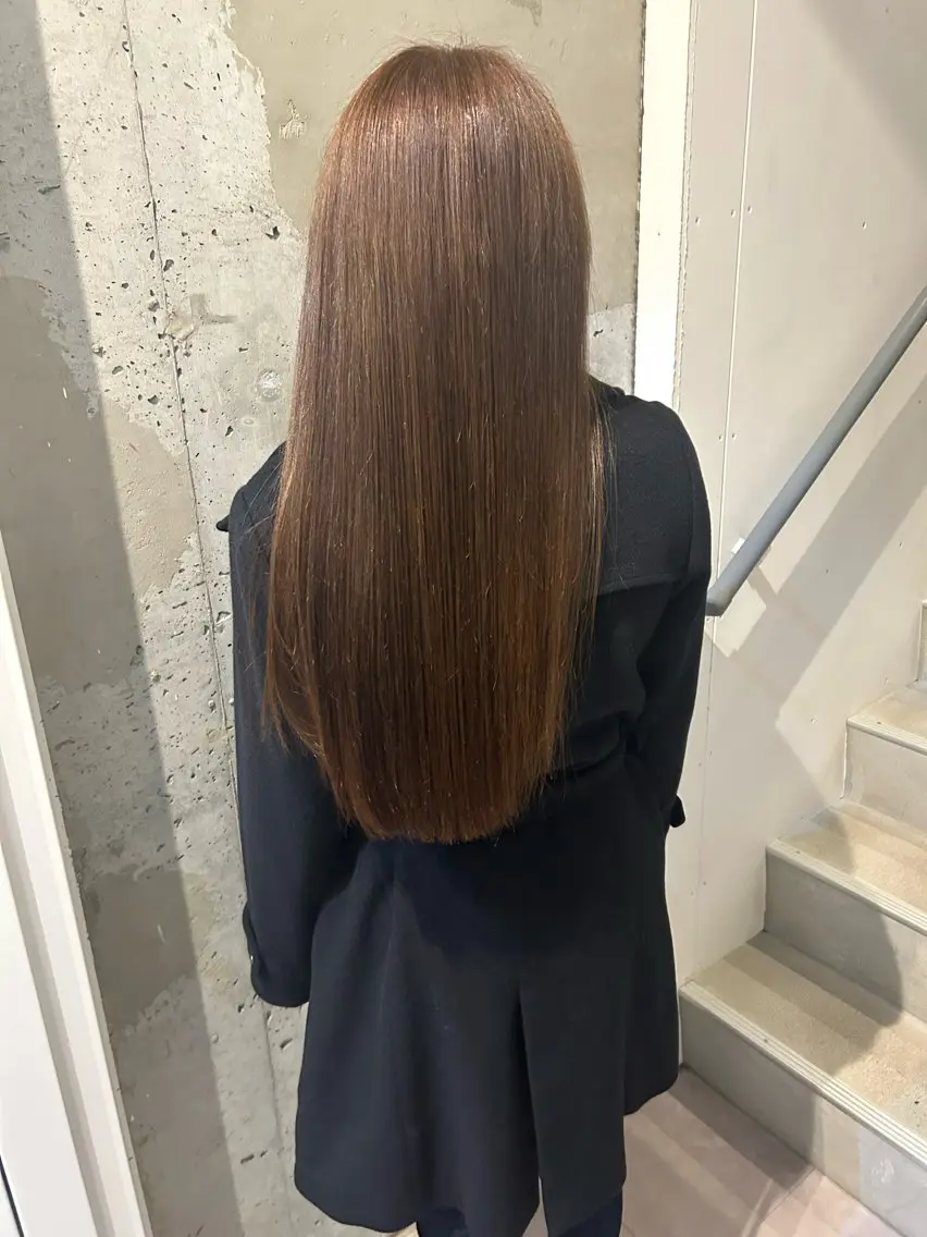 ミディアム カラー ヘアカラー ウルフカット レイヤーカット上柿のヘアスタイル