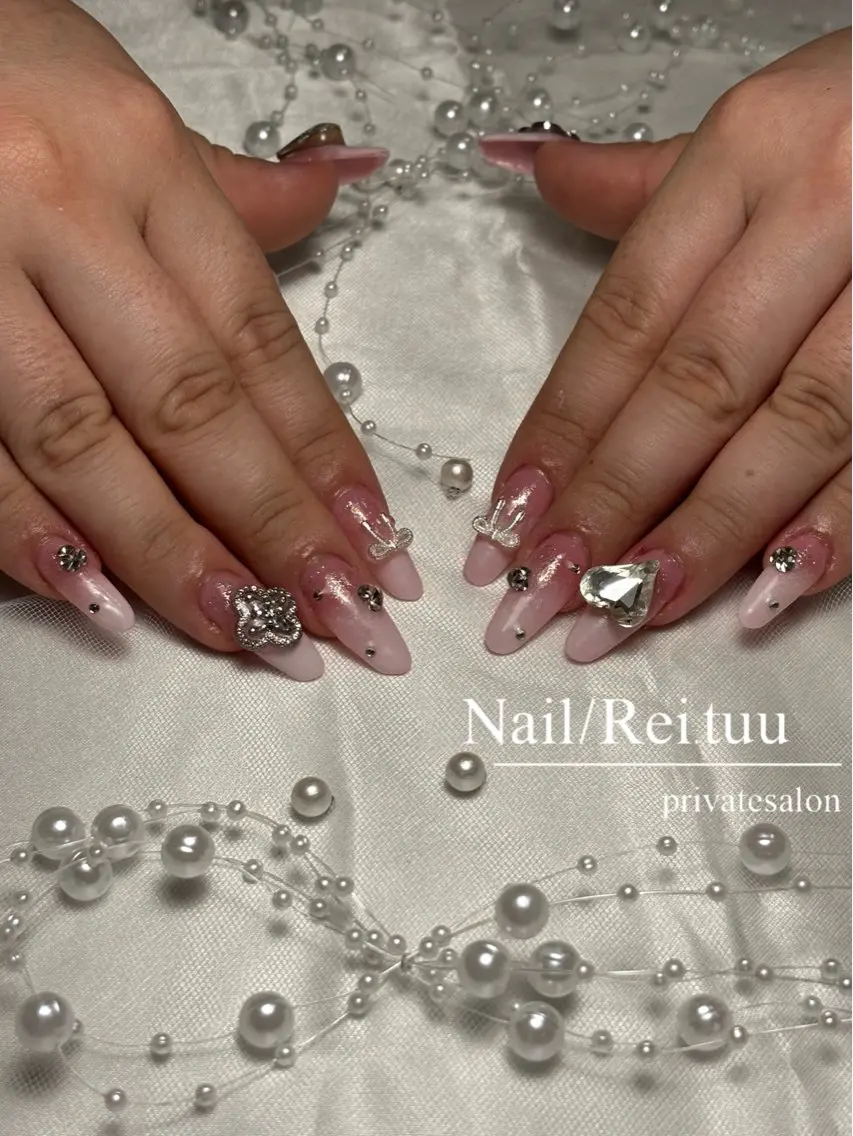 ネイル チークネイル フラッシュネイル フレンチネイル キラキラネイル ロングネイル Nailsalon / Rei.tuuのネイルデザイン