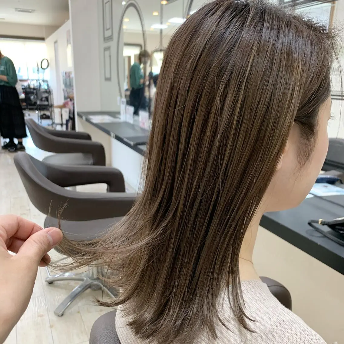 セミロング カラー カット ヘアカラー トリートメント Lien 深井店のヘアスタイル