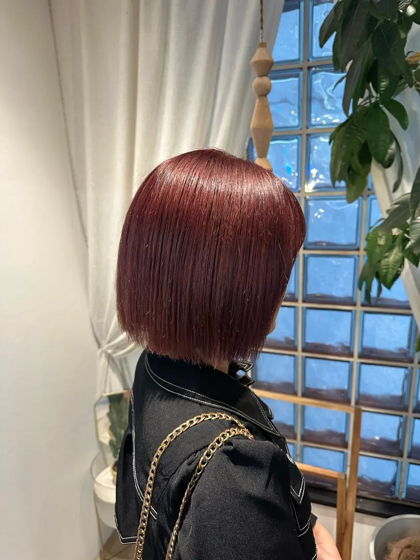 ミディアム カラー ピンクカラー レッドカラー ボブ カット ヘアカラー トリートメント 巻ける縮毛矯正✨ ボブ/ショートともきのヘアスタイル