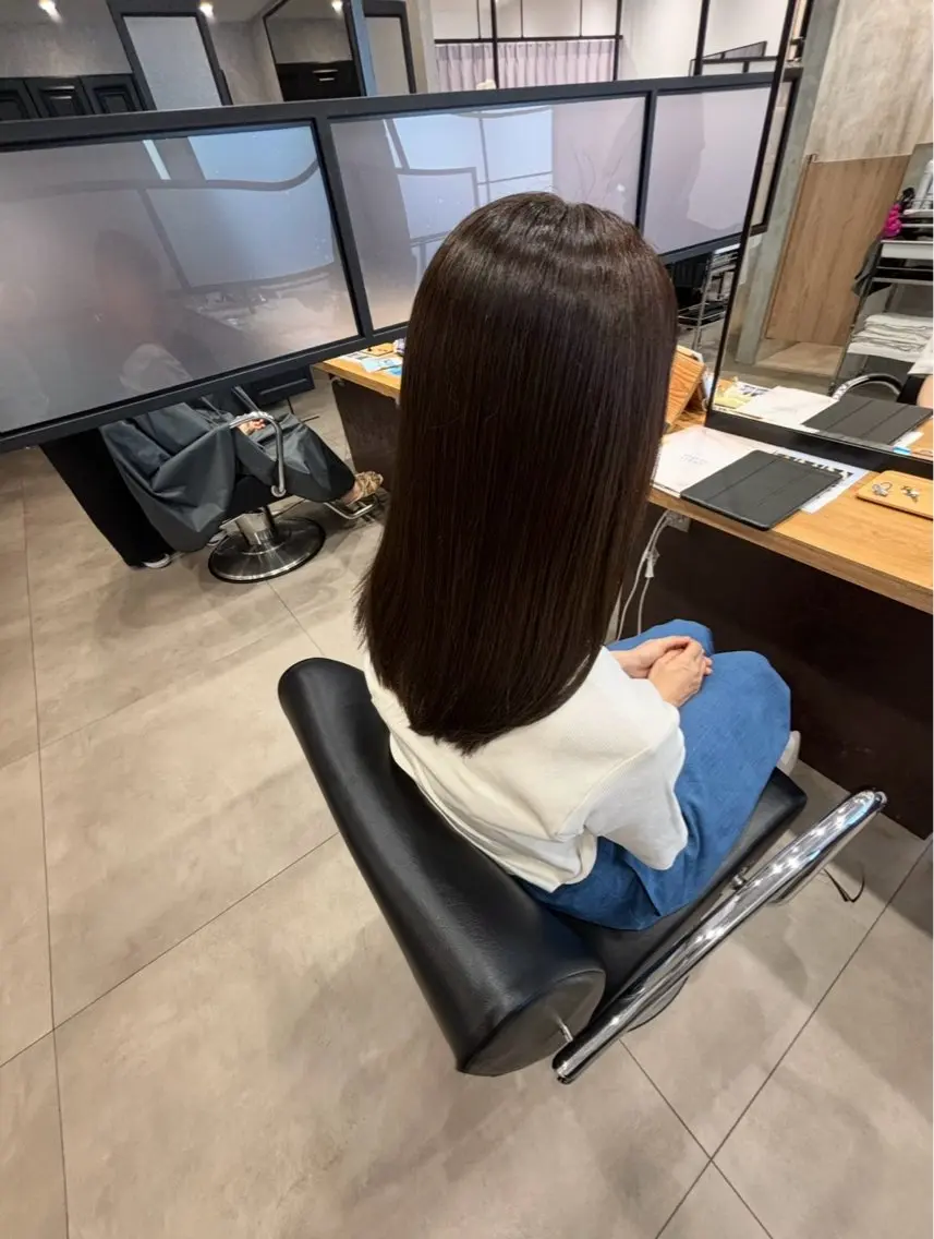 セミロング カット 縮毛矯正 馬場 一輝のヘアスタイル