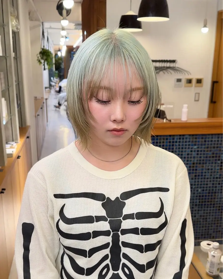 ショート カラー ブリーチ ブラウンカラー ミント ミントグリーン カット ヘアカラー トリートメント 似合わせボブ/縮毛 /ハイトーン/ひさとのヘアスタイル