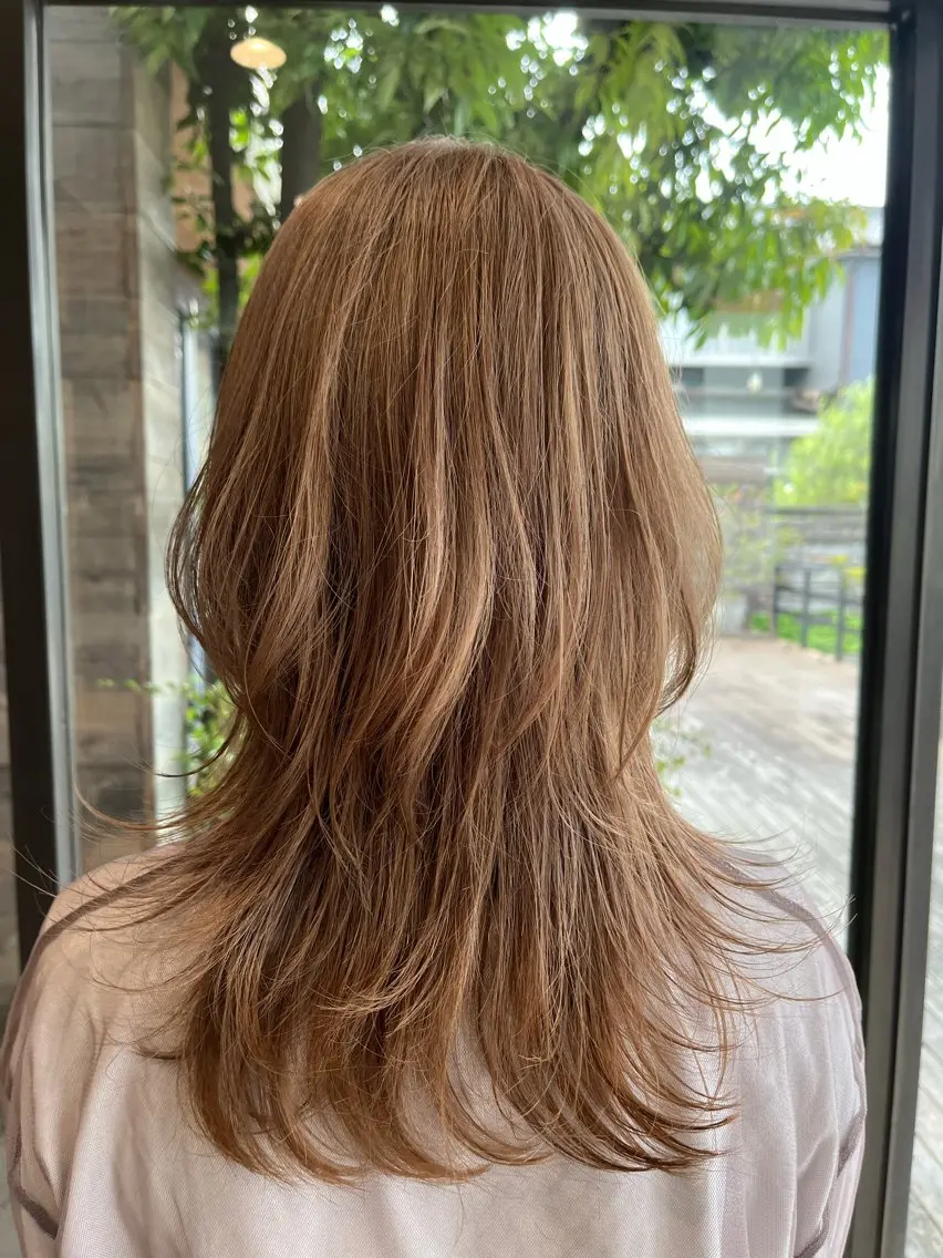 セミロング ヘアカラー ツヤ感カラー 🩵かりんのヘアスタイル