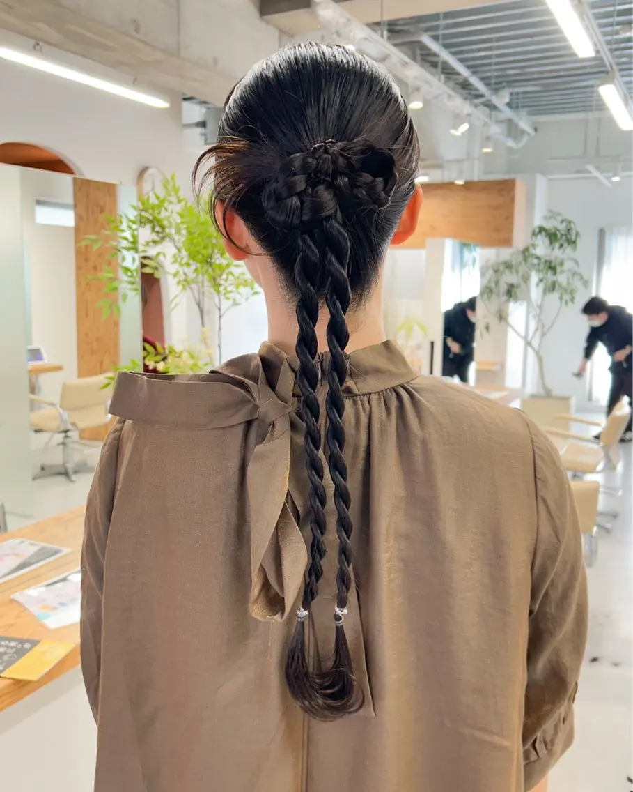 ロング ヘアアレンジ 結婚式・ブライダル ロング ヘアセット ダブルカラー,透け カラーHINARIのヘアスタイル