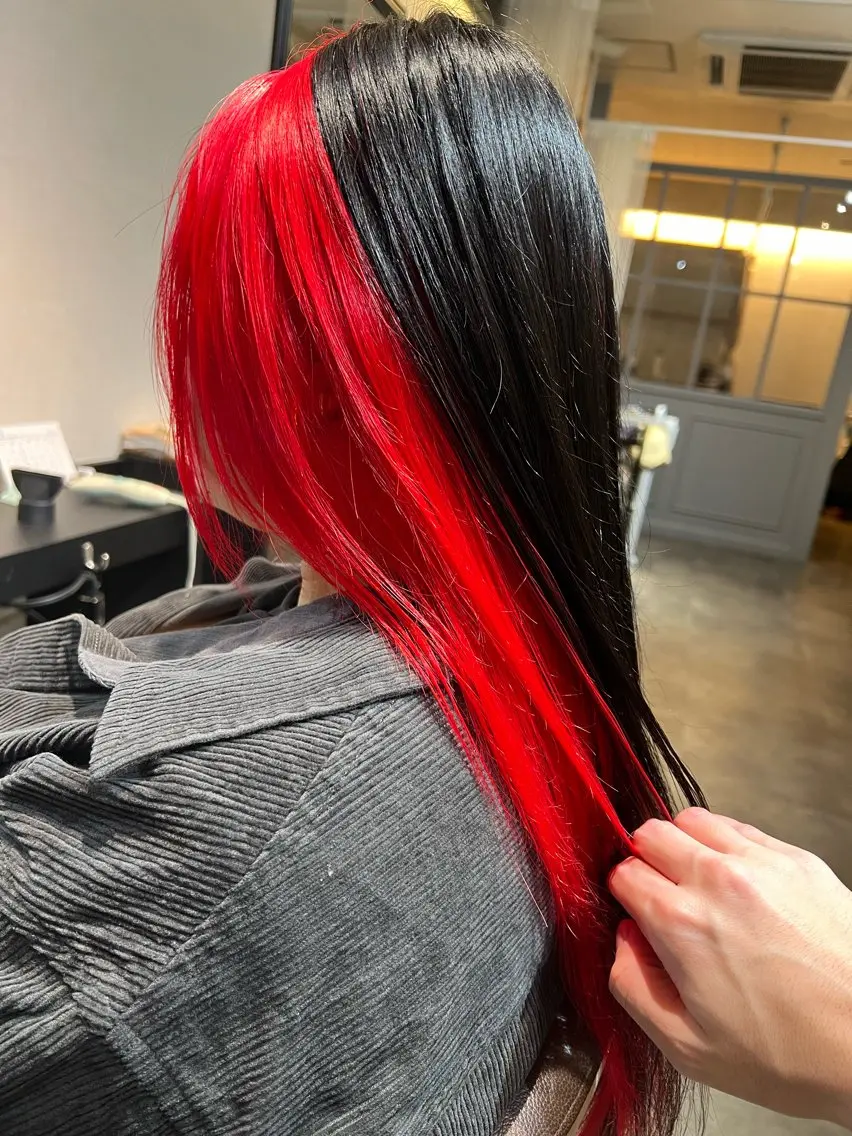 ロング ヘアカラー 川村 綾のヘアスタイル