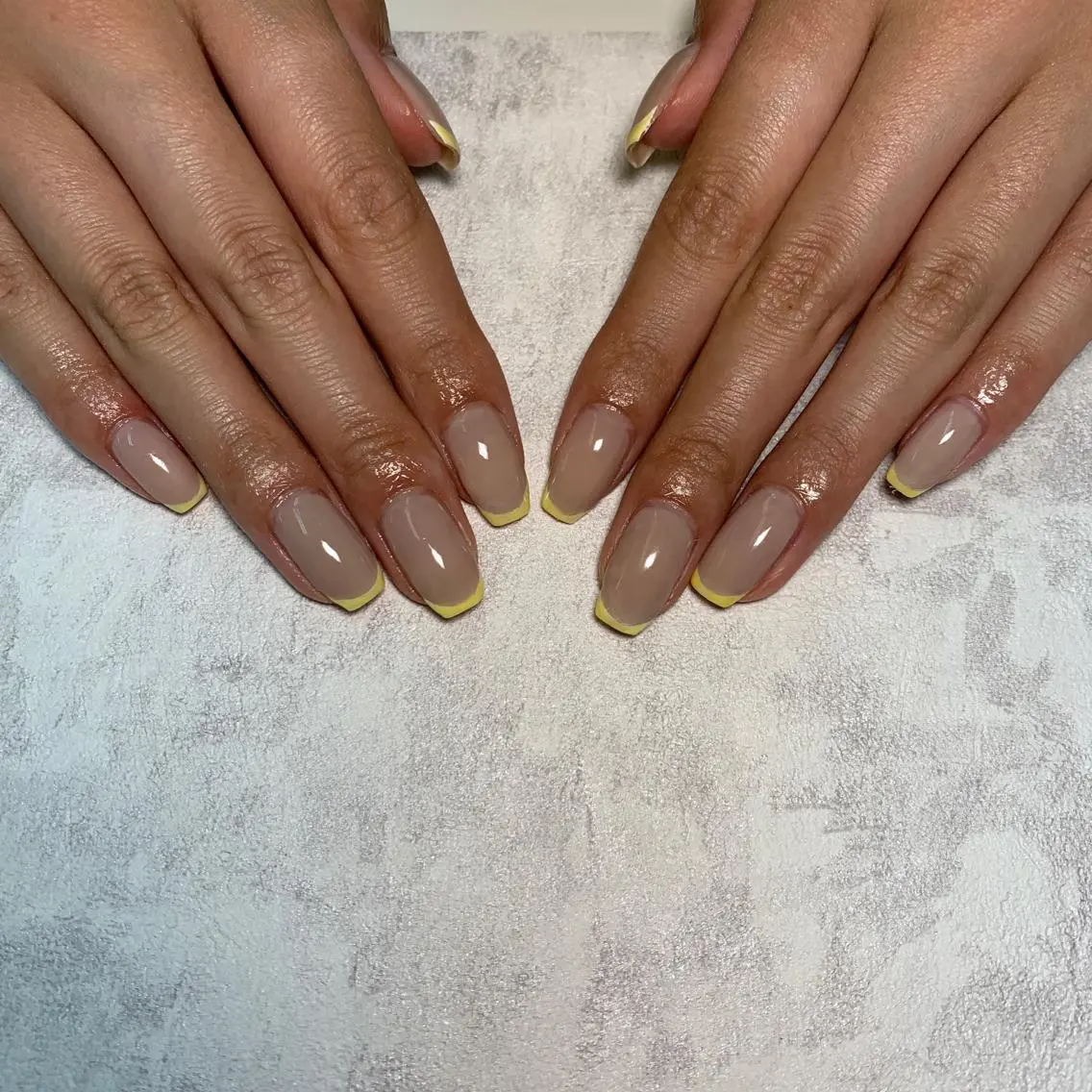 ネイル フレンチネイル 黄色 Li aile eye&nailのマツエク・マツパデザイン
