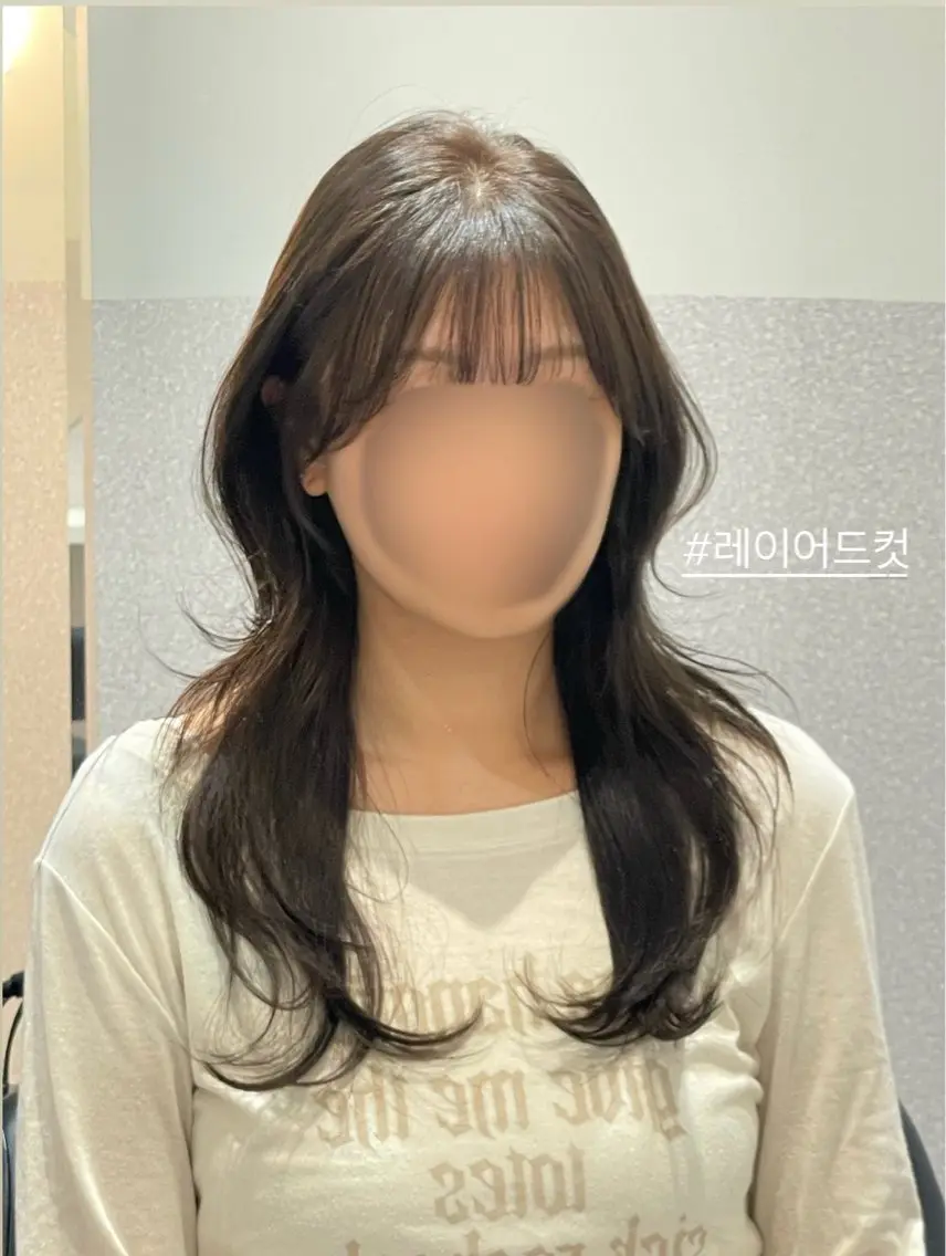ロング ロングレイヤー 韓国風ヘア レイヤーカット ロング カット ヘアカラー トリートメント ❤︎︎韓国ヘア❤︎︎ 𝑺𝒉𝒊𝒉𝒐のヘアスタイル
