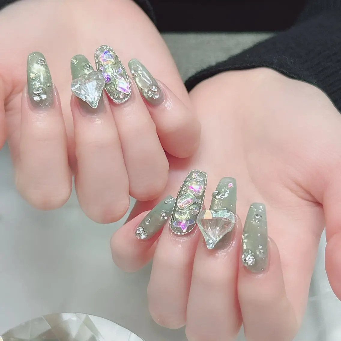 ネイル オーロラネイル ミラーネイル オフィスネイル ワンカラーネイル シンプルネイル ハンドネイル Cute Tips nailのネイルデザイン