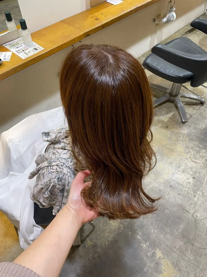 ミディアム カラー ベージュカラー MIOベージュカラー 柔らかいカラーのヘアスタイル