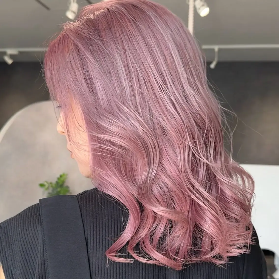 セミロング 学生 ヘアカラー 吉田 葉音のヘアスタイル
