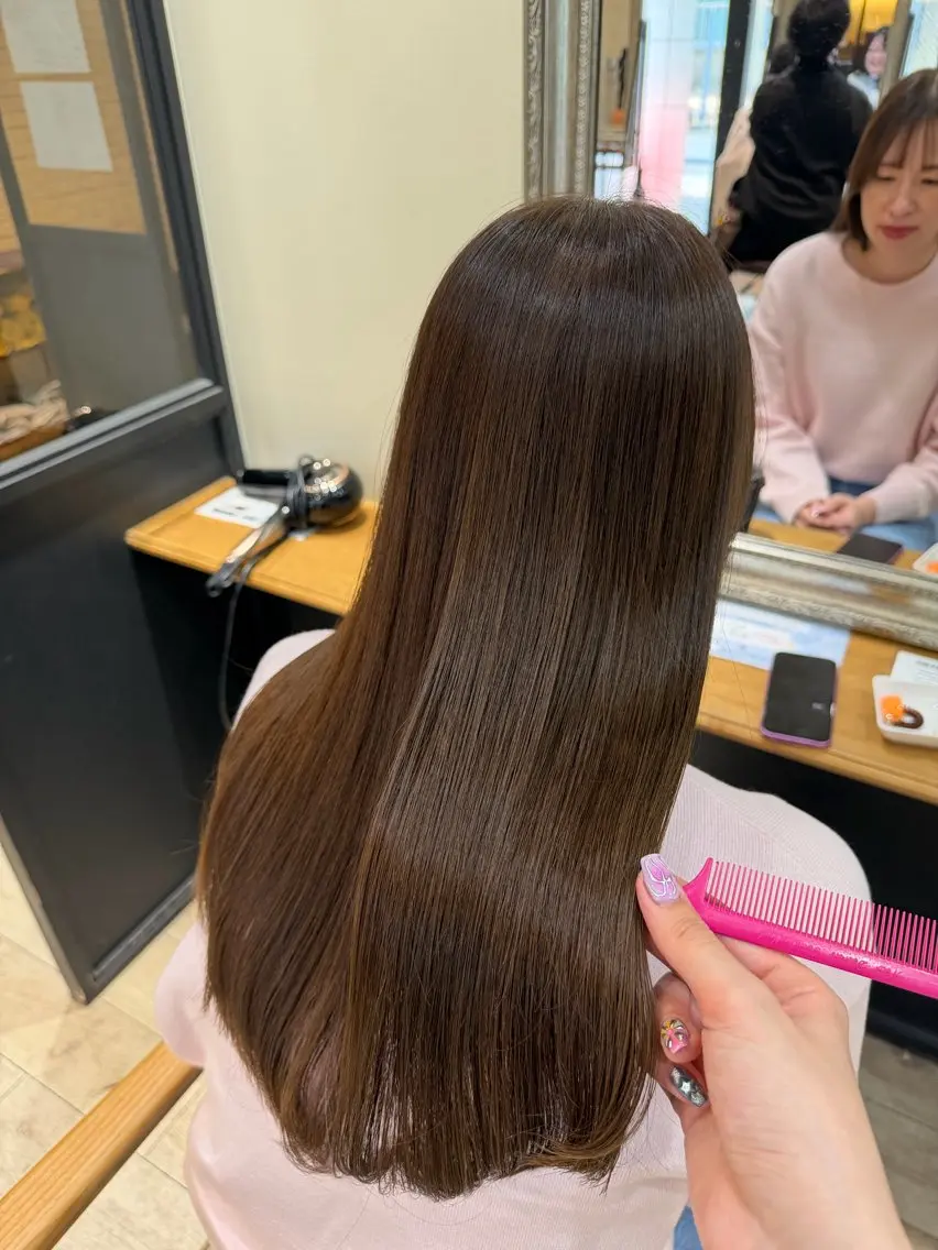 ロング カラー ブラウンカラー オリーブブラウン Karin／ レイヤーブリーチ🥀のヘアスタイル