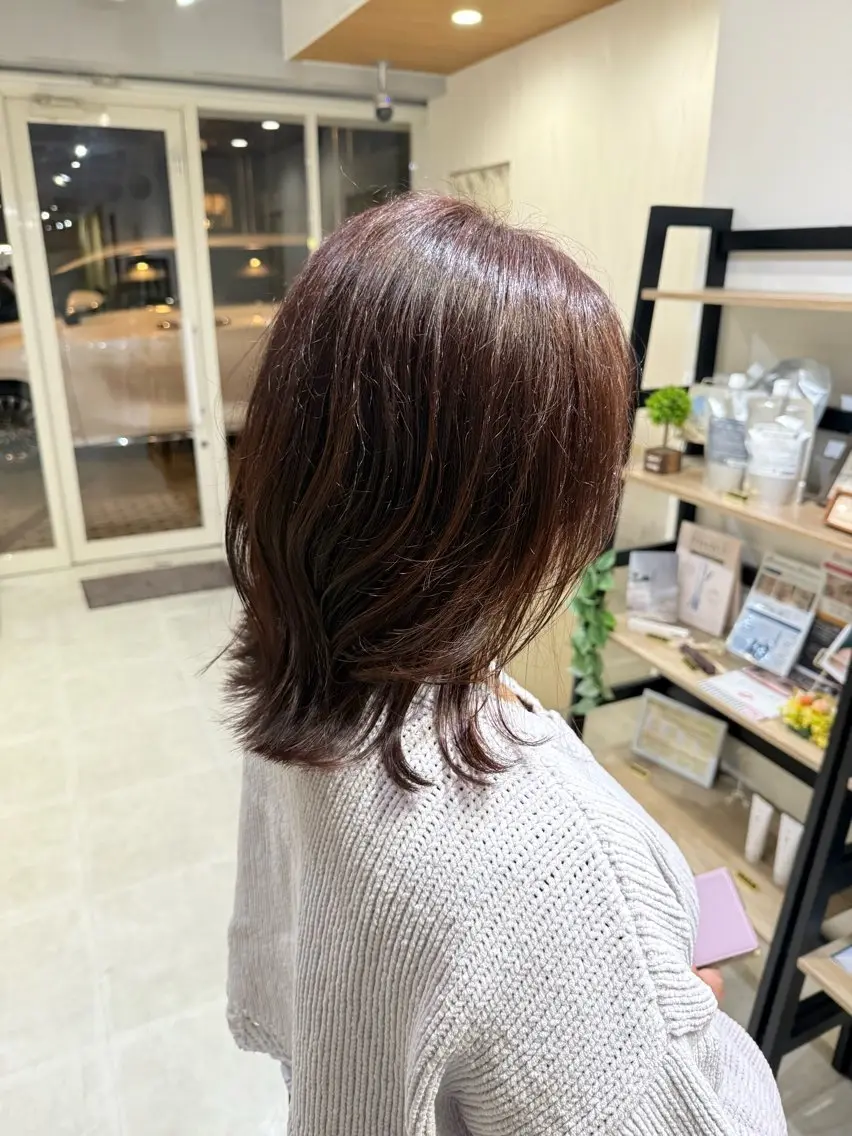ミディアム カラー 島 歩那のヘアスタイル