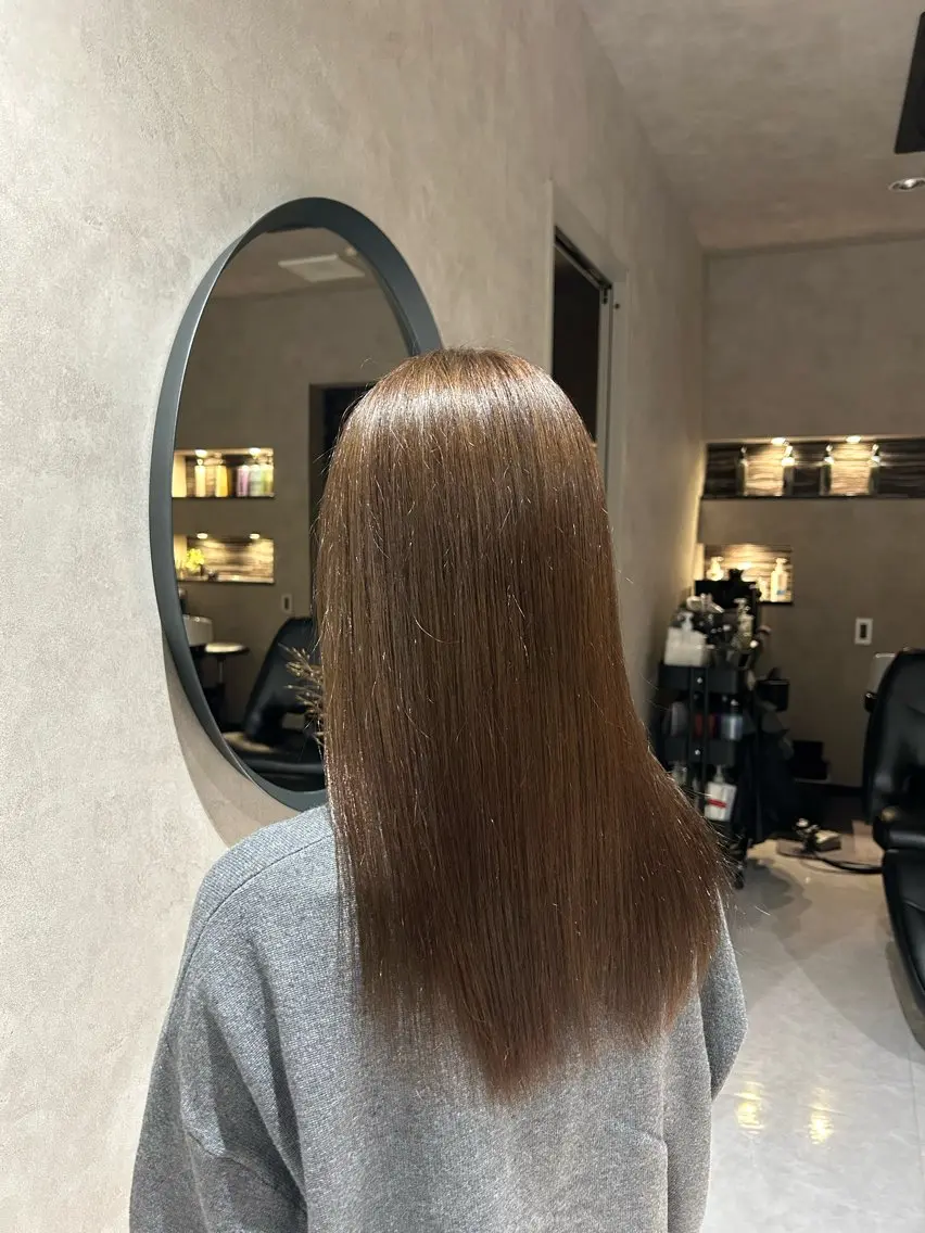 ロング カラー ベージュカラー 透明感カラー トリートメント ヘアカラー トリートメント 《.Xian》リク/ 艶カラー✨カット✂️のヘアスタイル