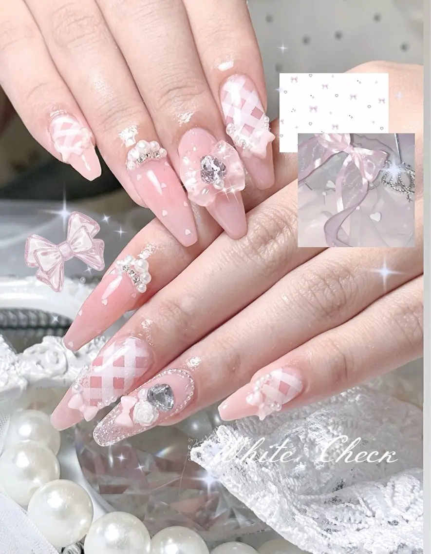 ネイル ハンドネイル ルシイ🎀新宿長さ 出しパーツ専門店のネイルデザイン