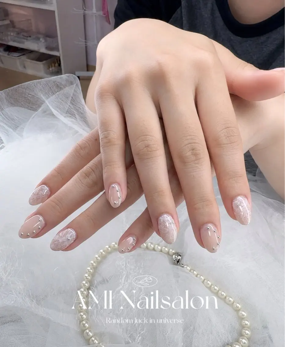 ミディアム ハンドネイル AMI Nailsalonのネイルデザイン