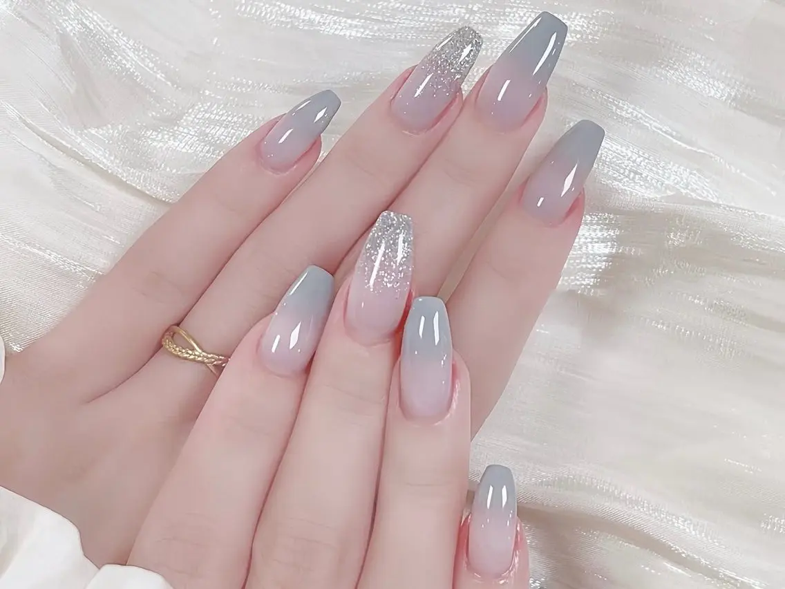 メンズ ネイル アートネイル フレンチネイル ジェルネイル キラキラネイル パラジェル ハンドネイル Bloom スカルプ専門店のネイルデザイン