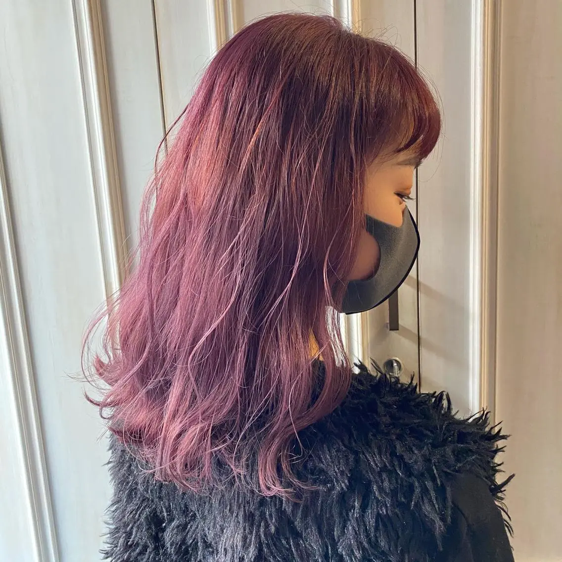 セミロング カラー ブリーチ ハイトーンカラー ピンクカラー あさだ しゅうたろうのヘアスタイル
