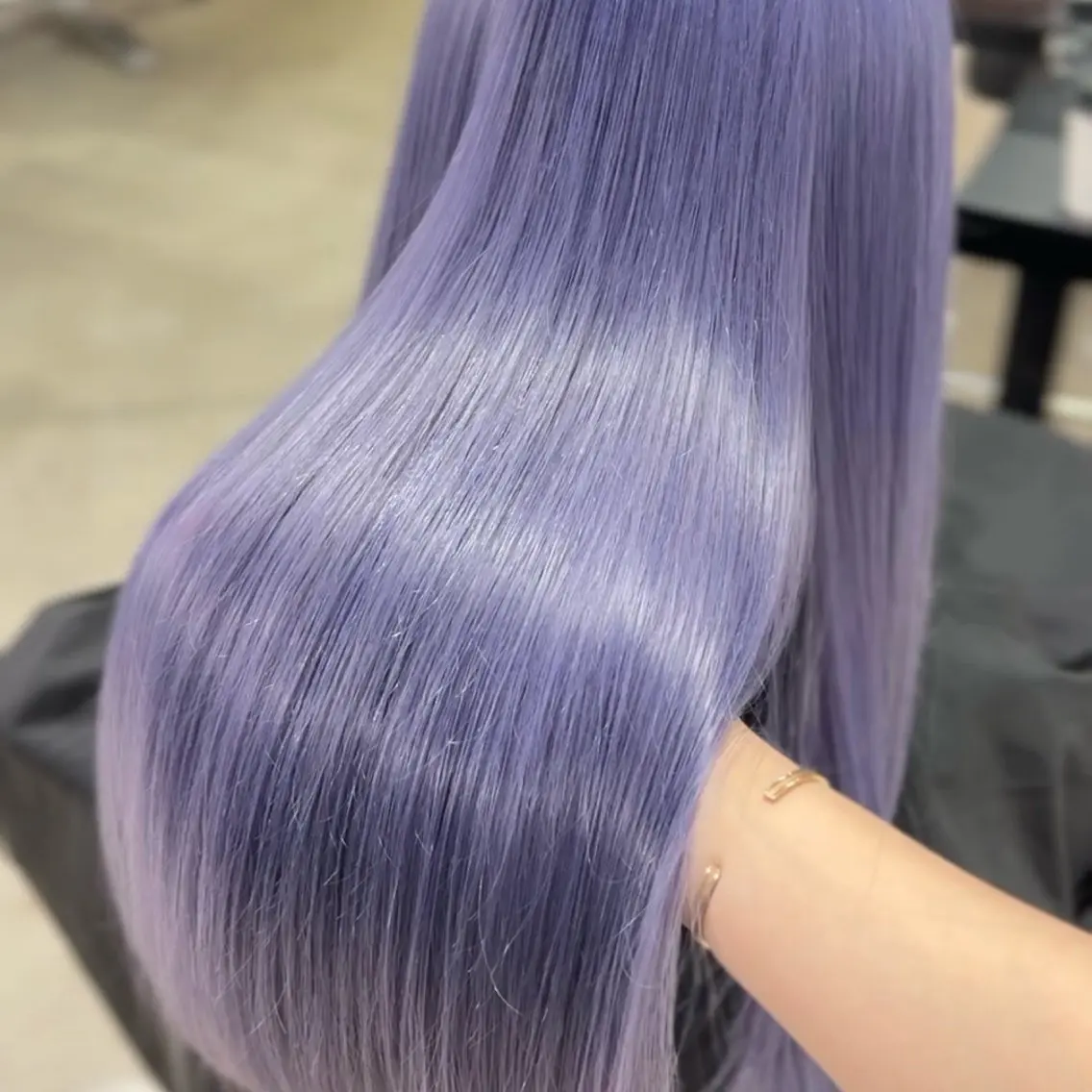 ロング ヘアカラー みゅう🐾ハイトーン /レイヤーカットのヘアスタイル