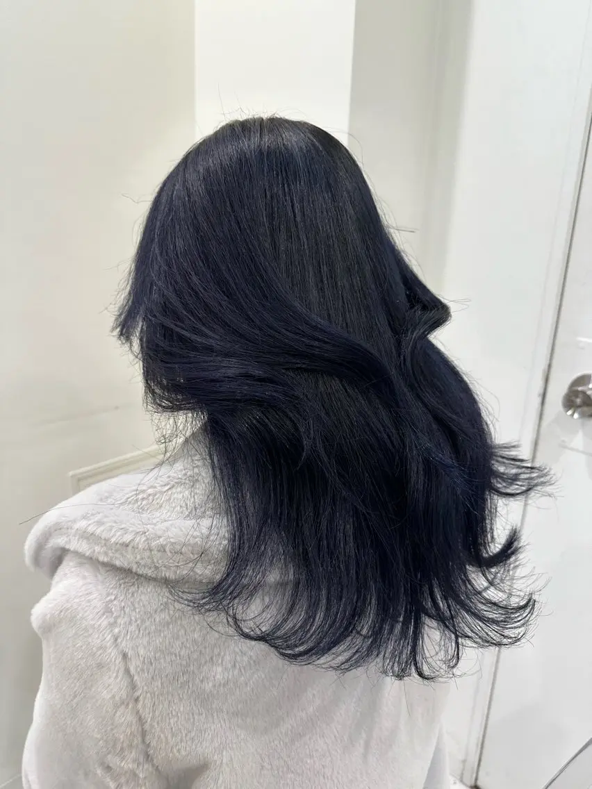 ロング カラー ヘアアレンジ 艶カラー/ハイトーン /レイヤーカットのヘアスタイル