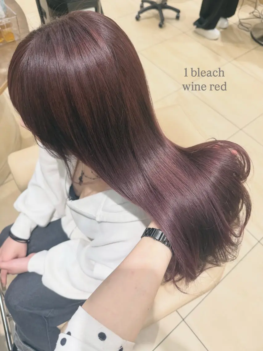 ロング カラー ブリーチ レッドカラー ヘアカラー ZACC ayakaのヘアスタイル