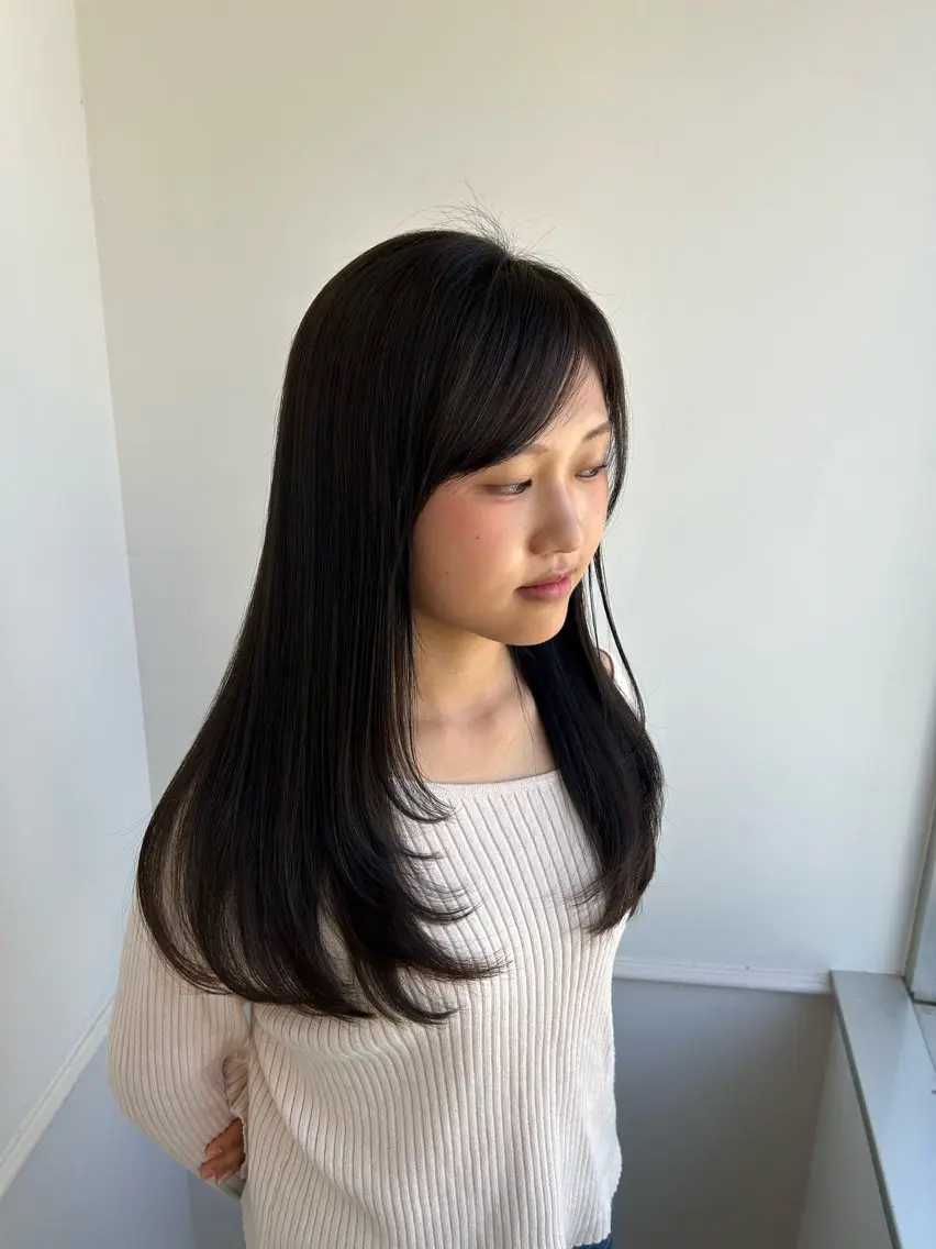 ロング レイヤーカット カット 瀬戸 昭秀のヘアスタイル