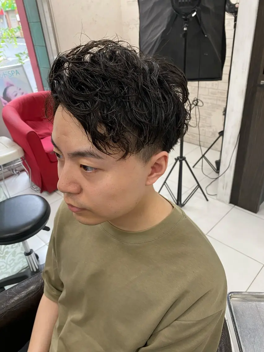 パーマ メンズ カット パーマ グレージュ達人/赤み 消し/ブリーチ/岩崎のヘアスタイル