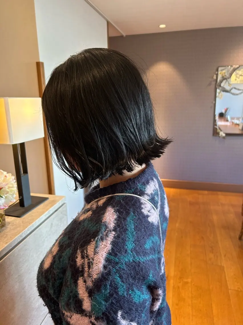 ミディアム ボブ 安藤 真衣香のヘアスタイル