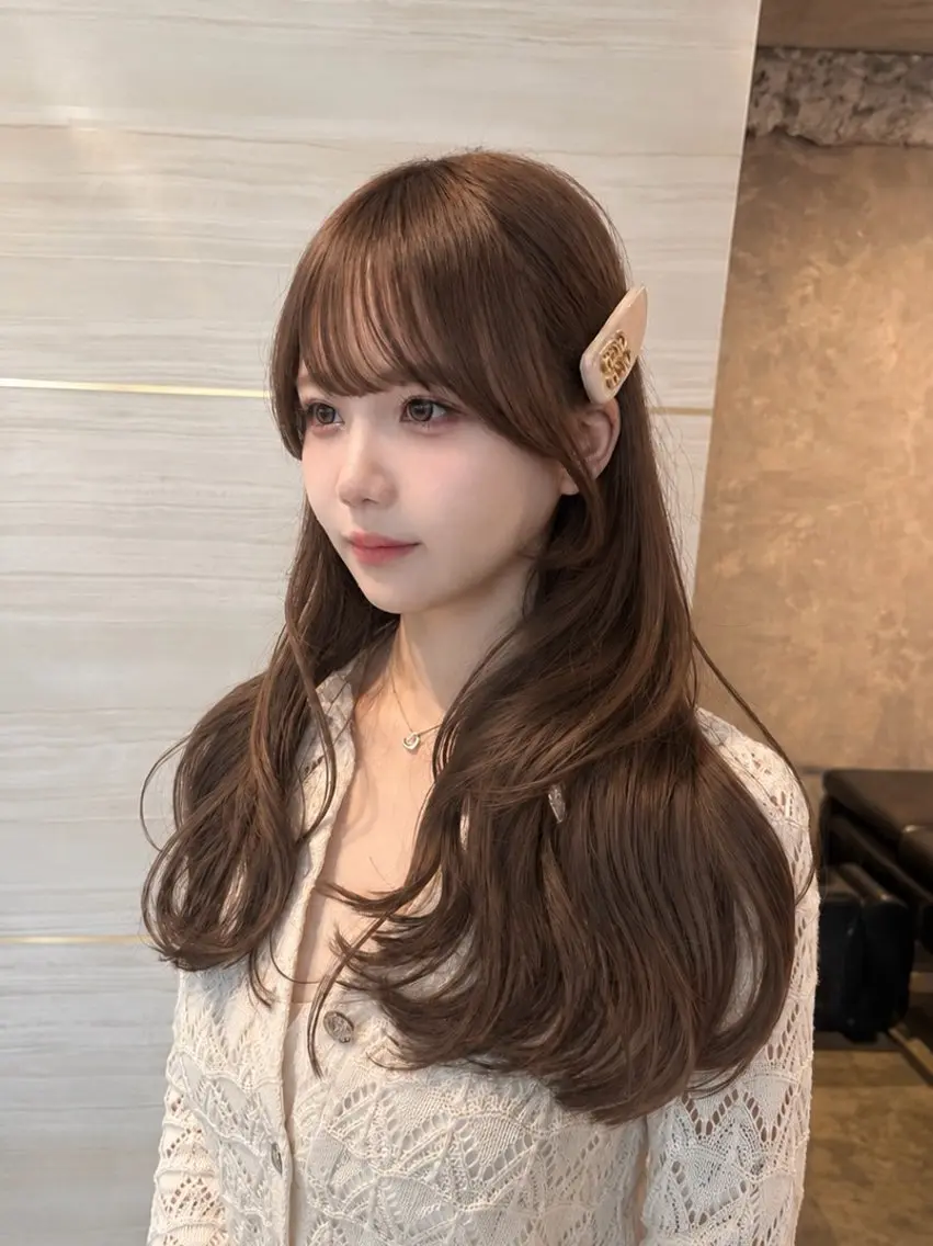 セミロング カラー ヘアアレンジ ヘアカラー トリートメント 🌱巴結生🌿グレー ジュ☁️ミルクティーのヘアスタイル