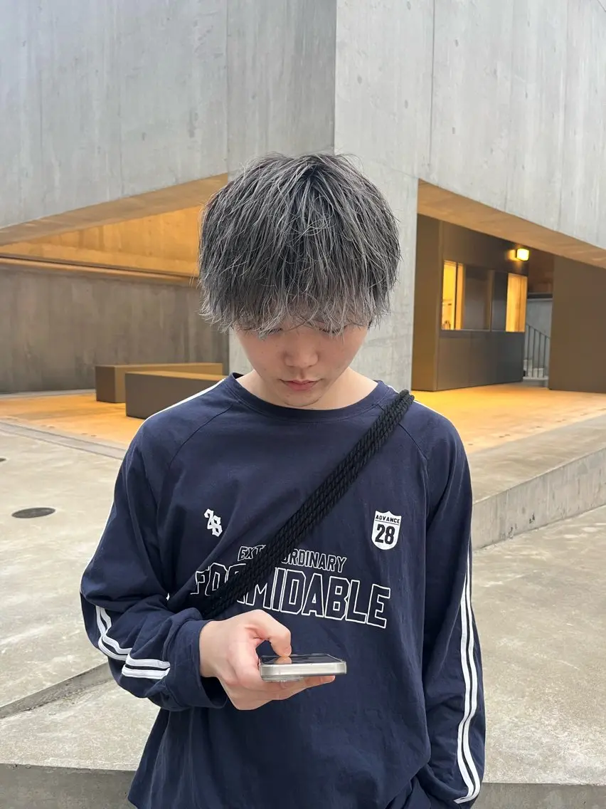 ショート メンズ メンズブリーチ メンズインナーカラー メンズ韓国風 ボブ タンバルモリ 韓国ボブ/ハッシュ カットKIRAのヘアスタイル