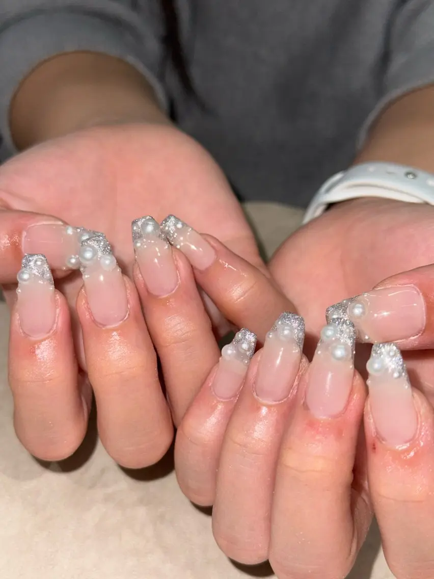 ネイル フレンチネイル ラメ(グリッター) ハンドネイル WOLTOKYO渋谷 yunaのネイルデザイン