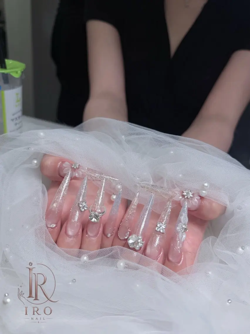 ネイル ハンドネイル IRO Nail Studioのネイルデザイン
