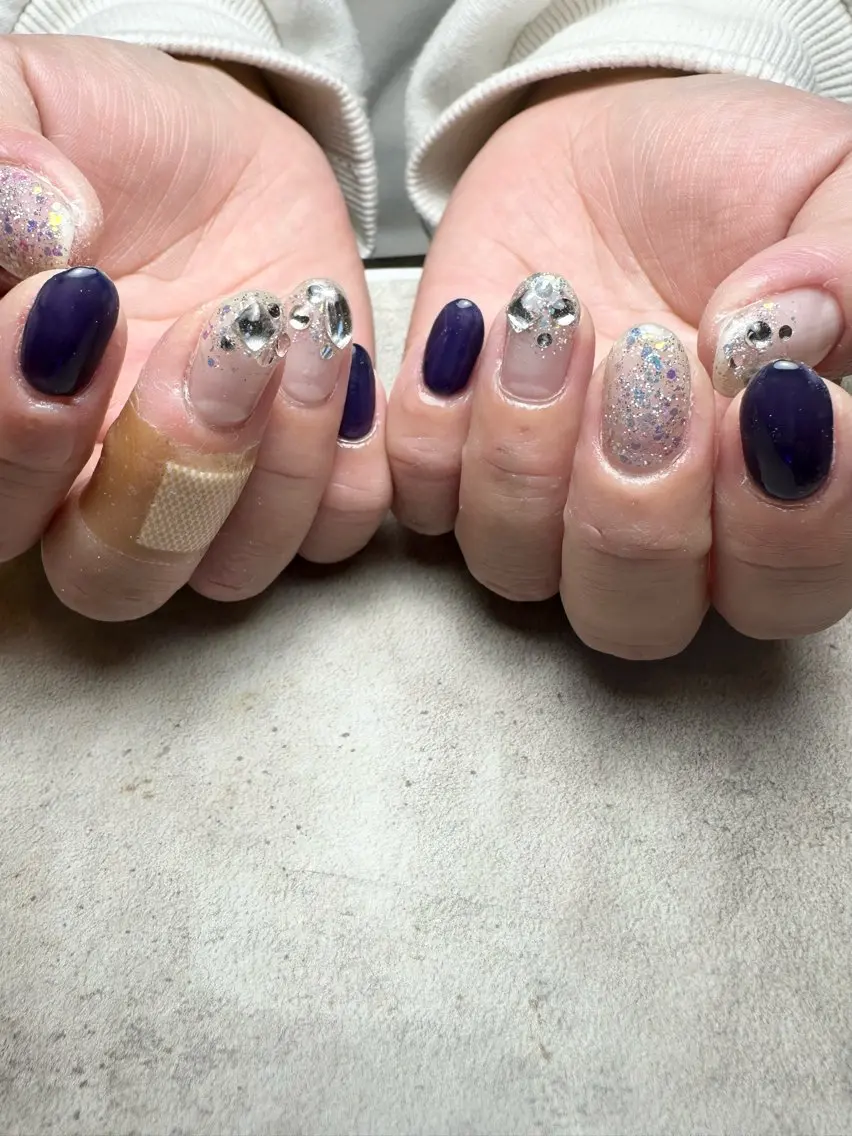 ネイル キラキラネイル nailroom Anmie.のネイルデザイン