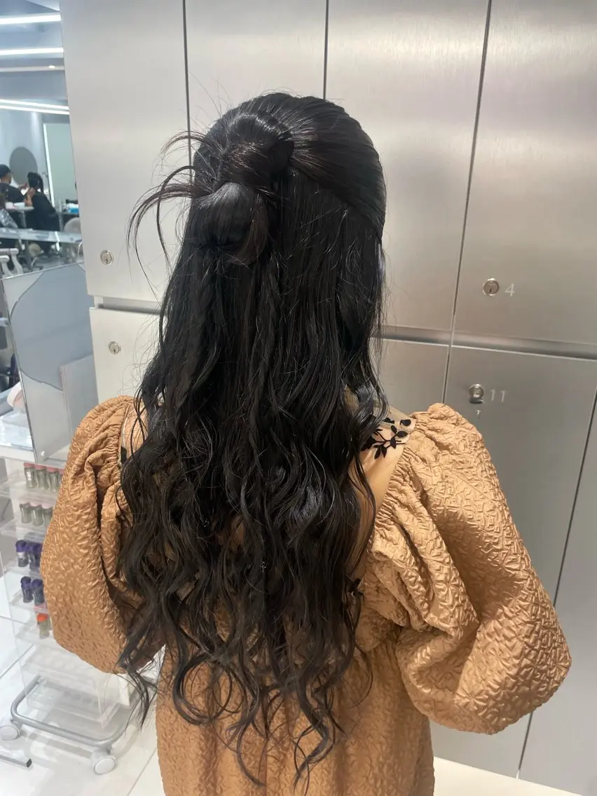 ヘアアレンジ ハーフアップ 結婚式・ブライダル ヘアセット ヘアセット🎀耳つぼ 👂💎MONAMIのヘアスタイル
